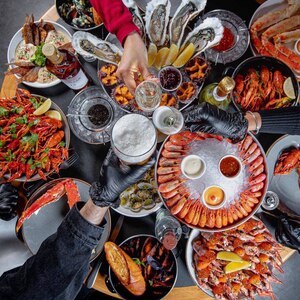 [МСК] Безлимитное пиво за 10₽ при заказе блюда в "Раковой" 