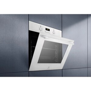 Духовой шкаф встроенный Electrolux EOF3H40BW (сборка Италия)